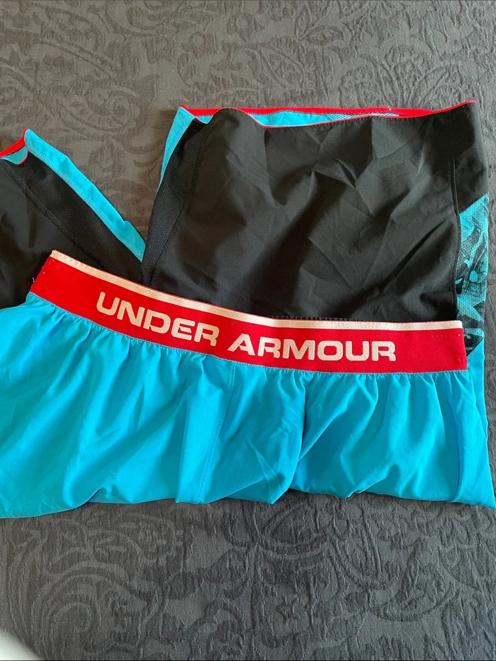 Under Armour Men’s Black Athletic Shorts swim trunks